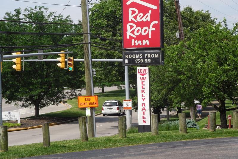 Red Roof Inn Cincinnati Northeast - Blue Ash Exterior photo